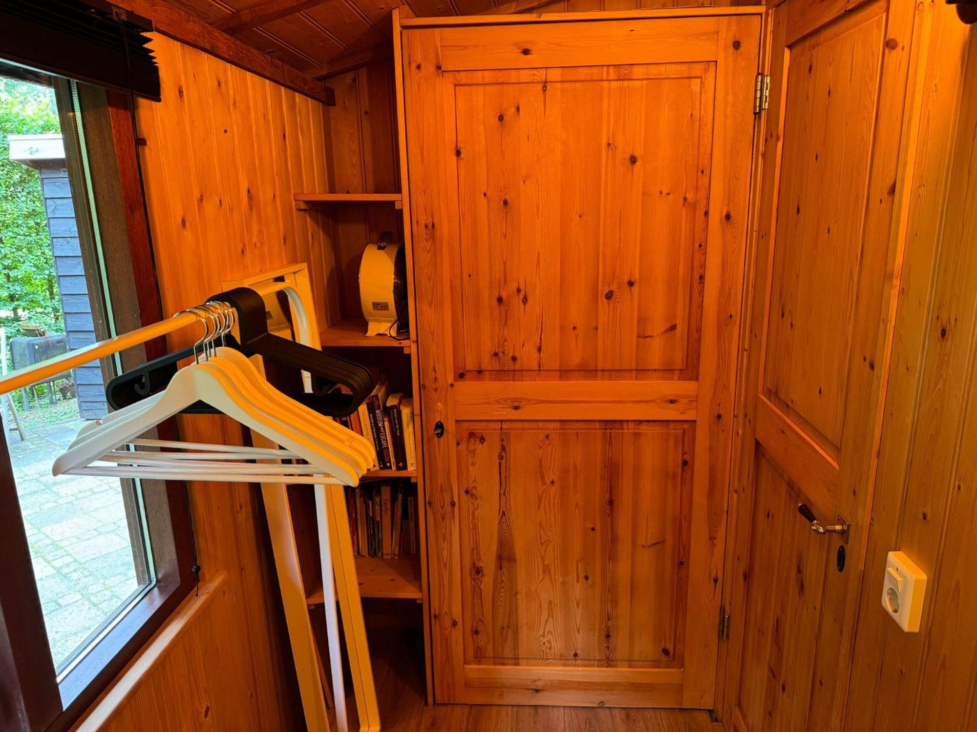 Sfeervol Chalet De Dassenburcht Emst Esterno foto