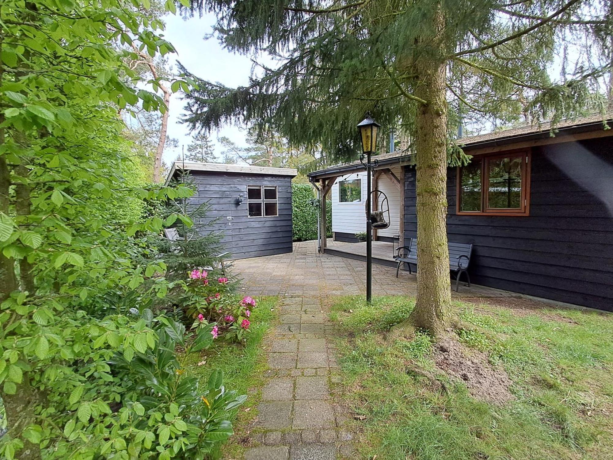 Sfeervol Chalet De Dassenburcht Emst Esterno foto